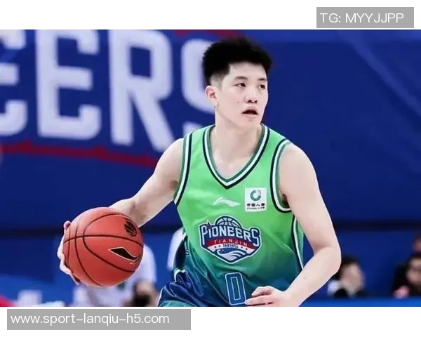 林庭谦半场表现平平10投仅3中拿下7分2篮板2助攻正负值惨淡27